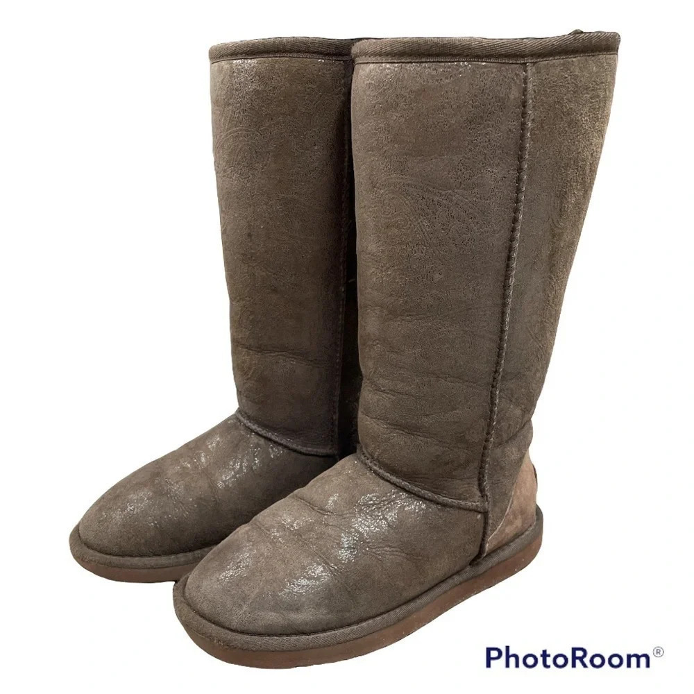 UGG Rare Metallic Paisley Print Classic Tall Boot women’s size 7